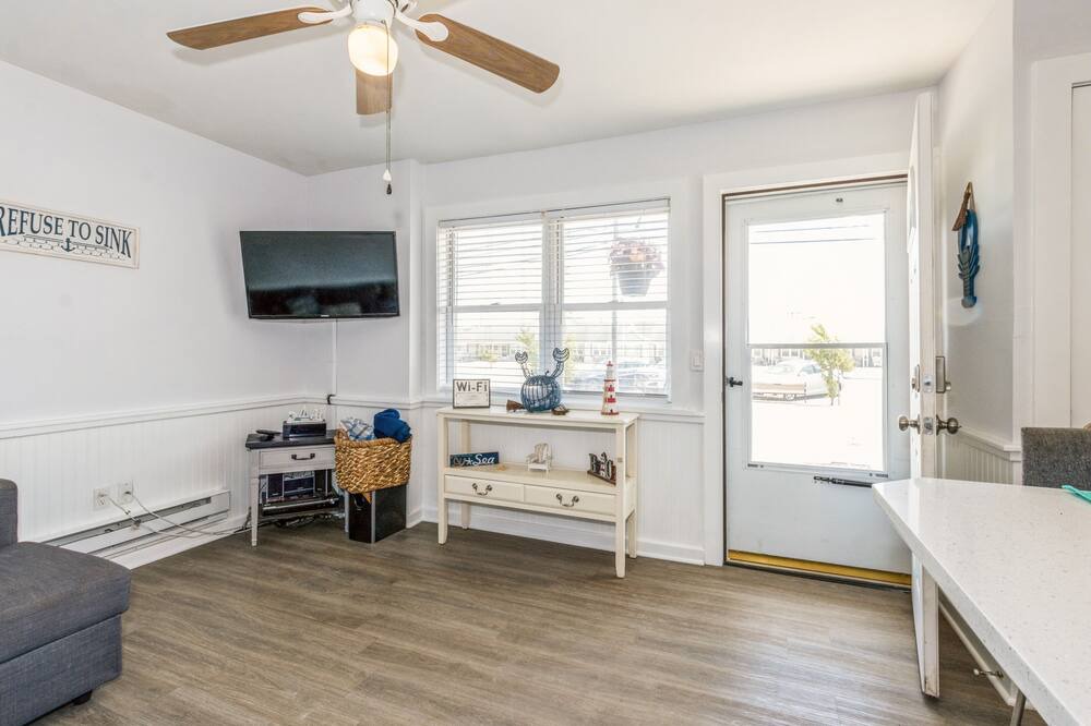 Photo of Livingroom in Lavallette