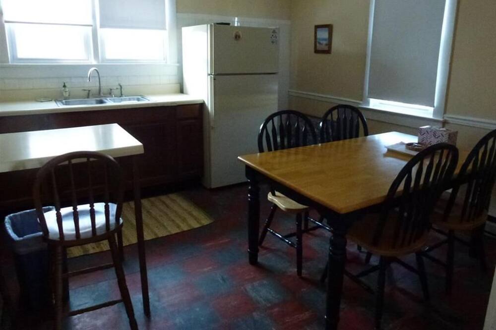Photo of Kitchen in Ship Bottom