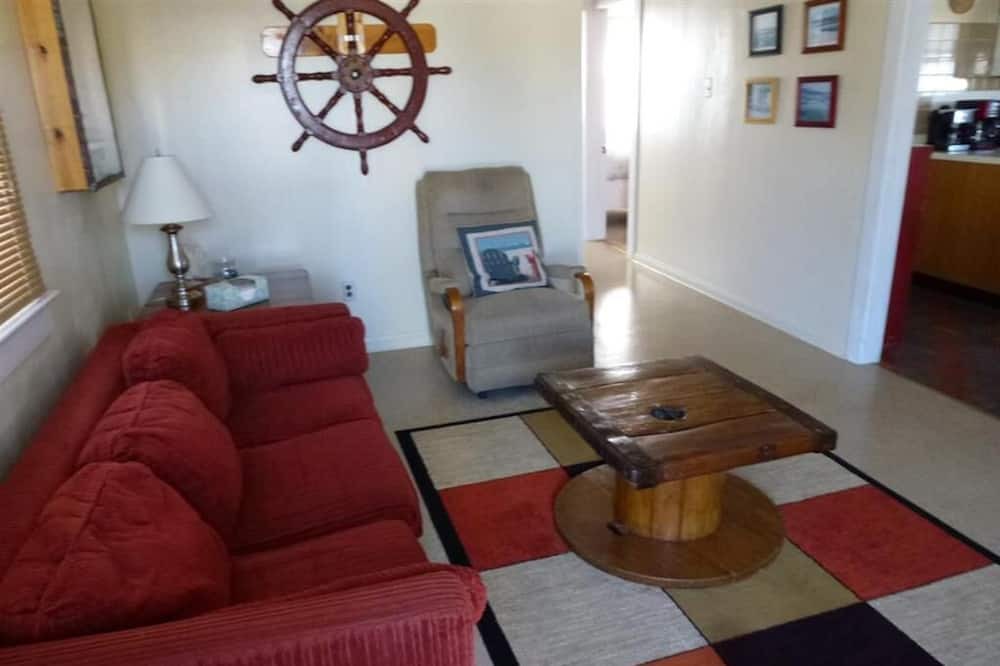Photo of Livingroom in Ship Bottom