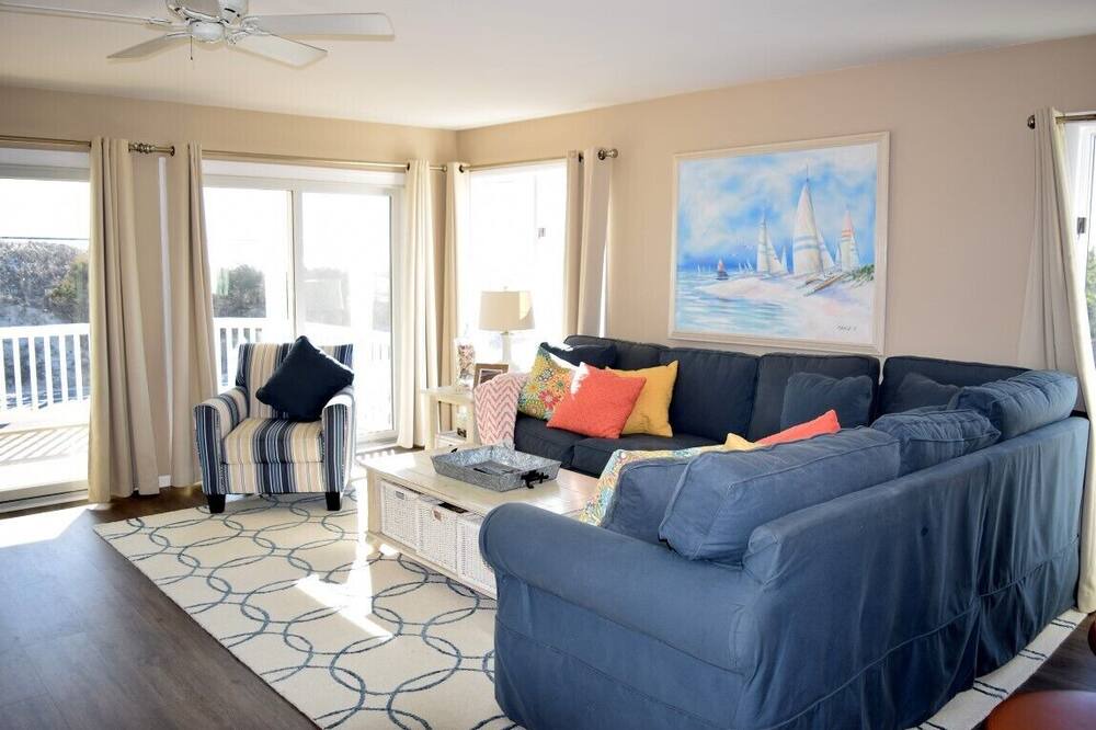 Photo of Livingroom in Dennisville