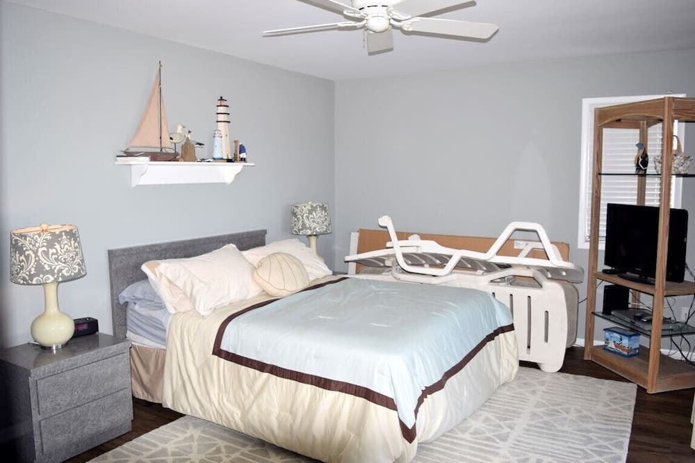 Photo of Bedroom in Dennisville