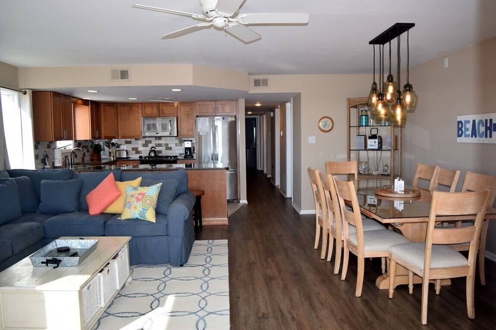 Photo of Livingroom in Dennisville