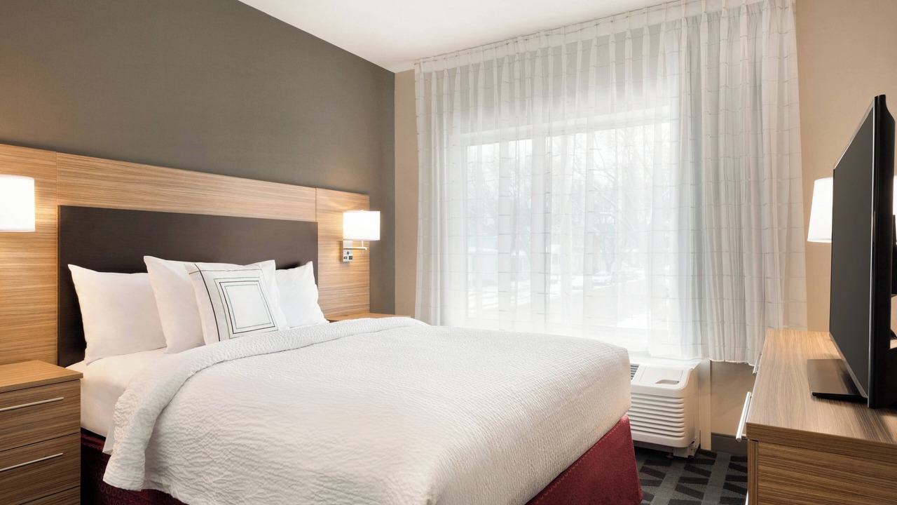 Photo of Bedroom in Dubuque