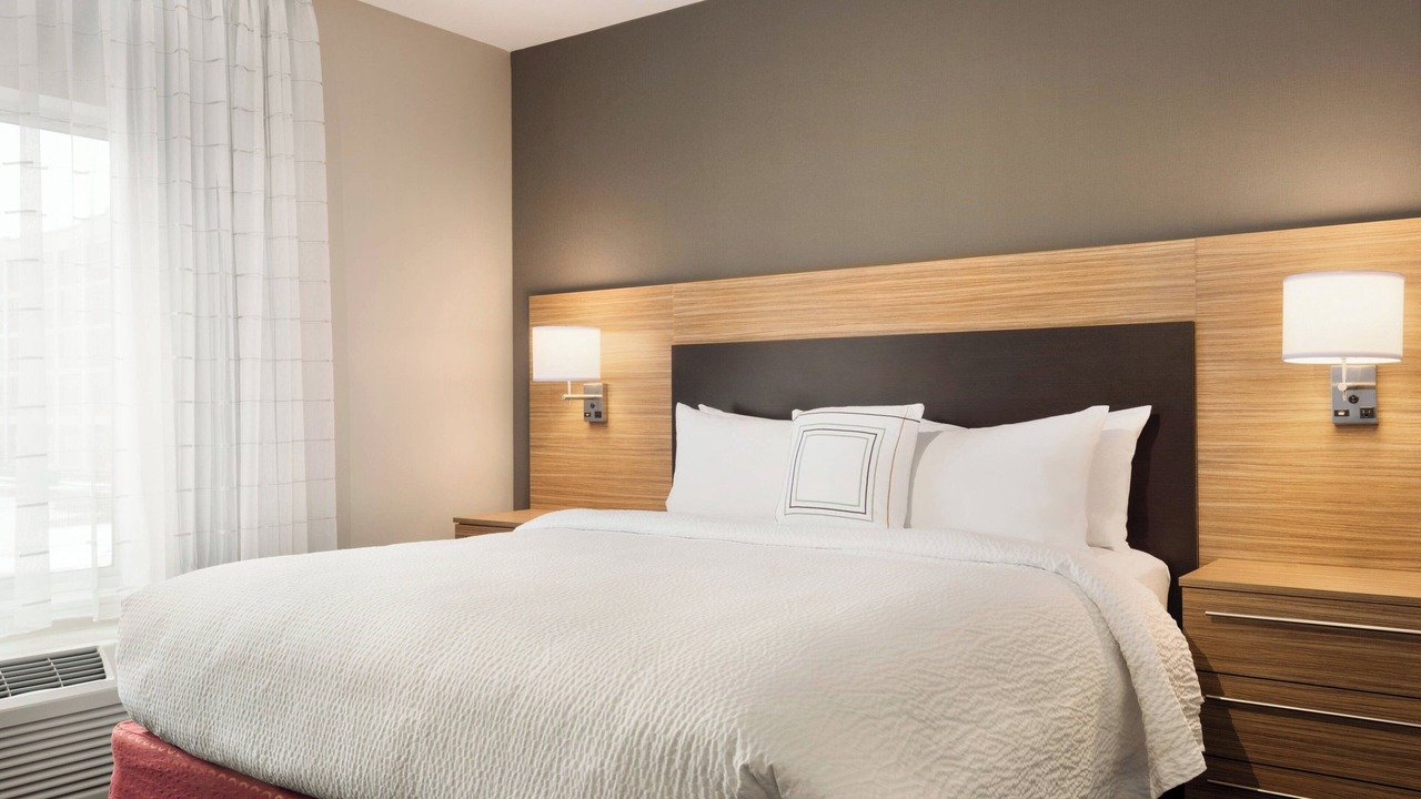 Photo of Bedroom in Dubuque