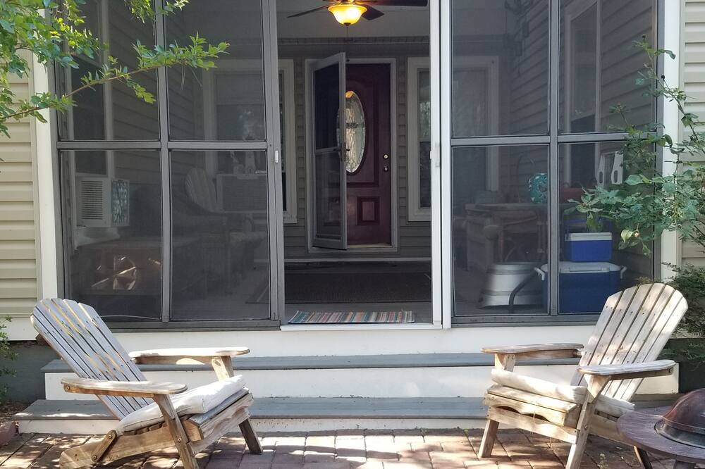 Photo of Outdoor in Rose Haven