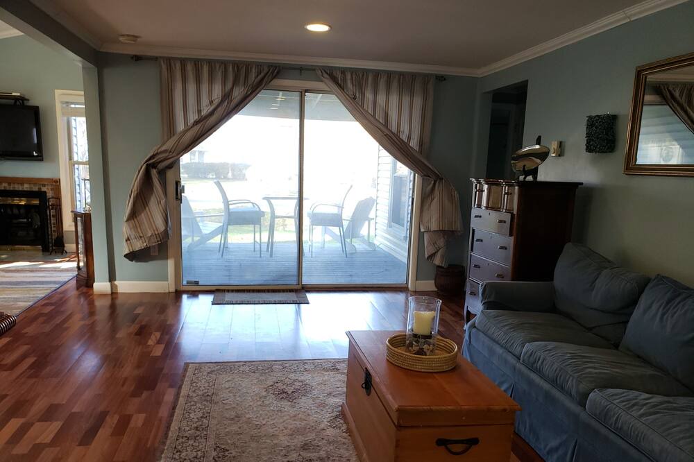 Photo of Outdoor in Rose Haven