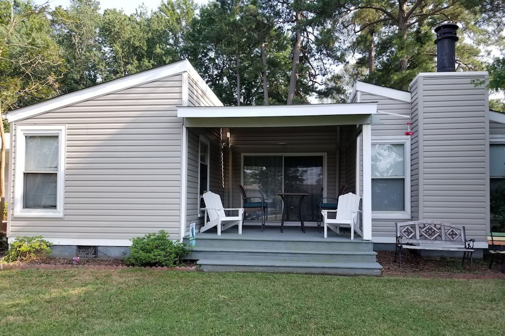 Photo of Outdoor in Rose Haven