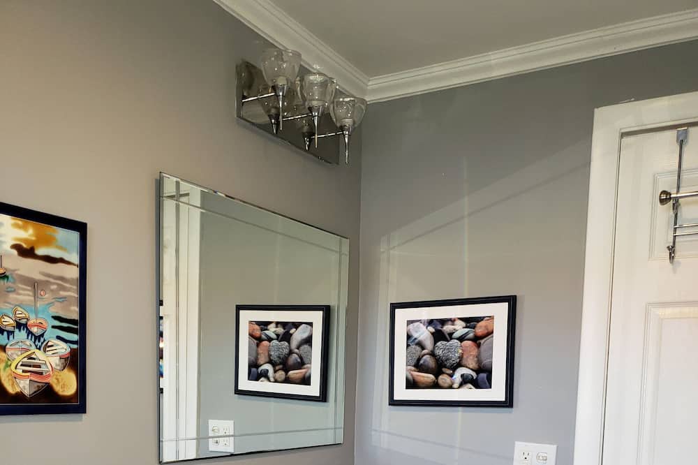 Photo of Bathroom in Rose Haven