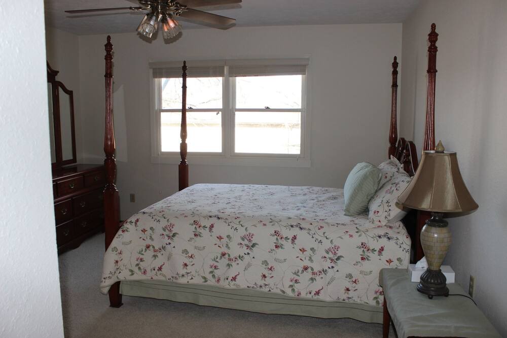 Photo of Bedroom in Bellevue