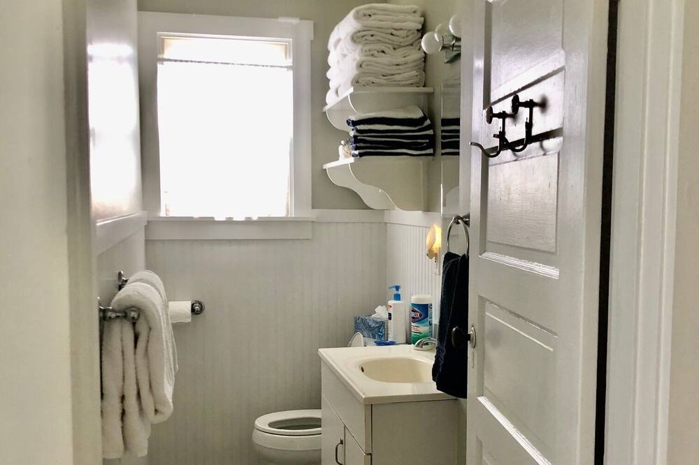 Photo of Bathroom in Port Republic