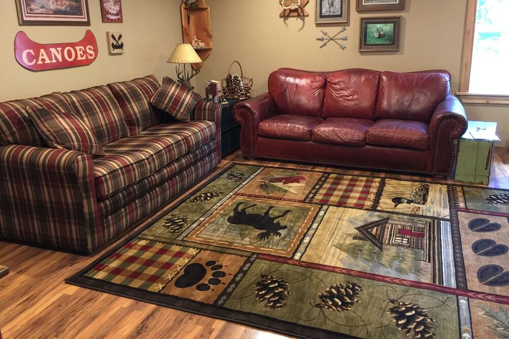 Photo of Livingroom in Adair