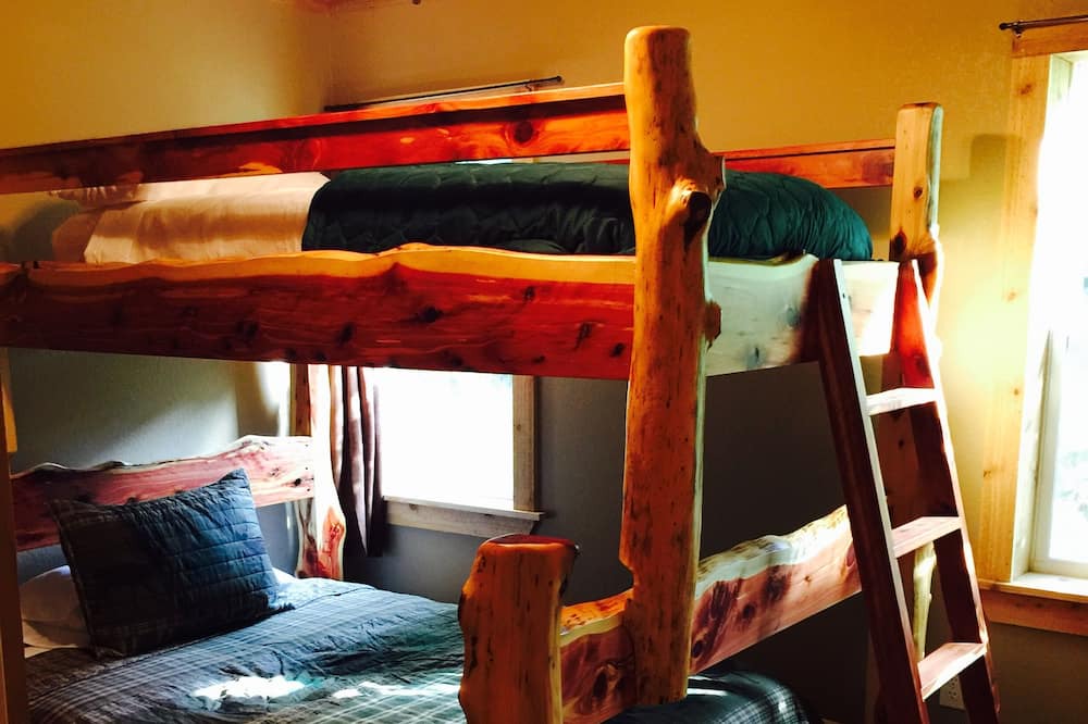 Photo of Bedroom in Adair