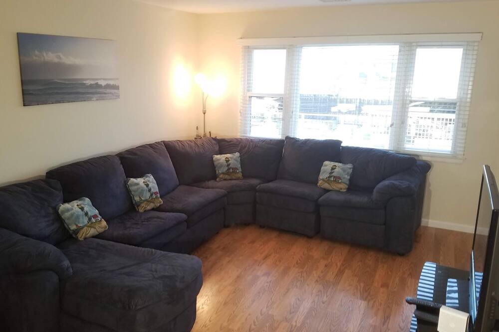 Photo of Livingroom in Mystic Island
