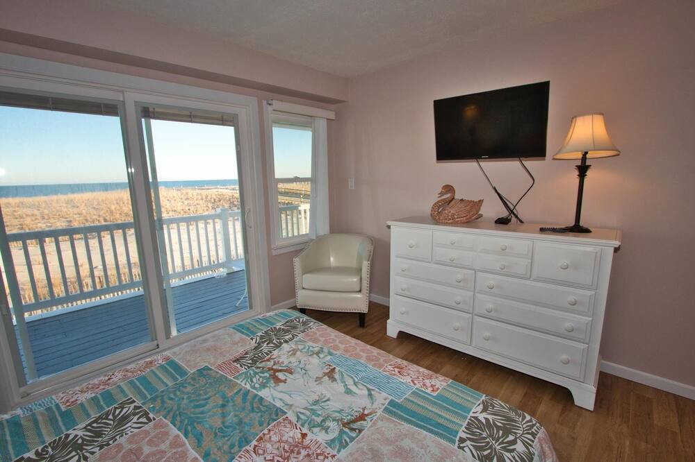 Photo of Bedroom in Loveladies