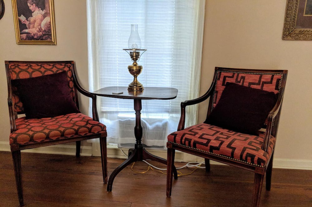 Photo of Livingroom in Unionville