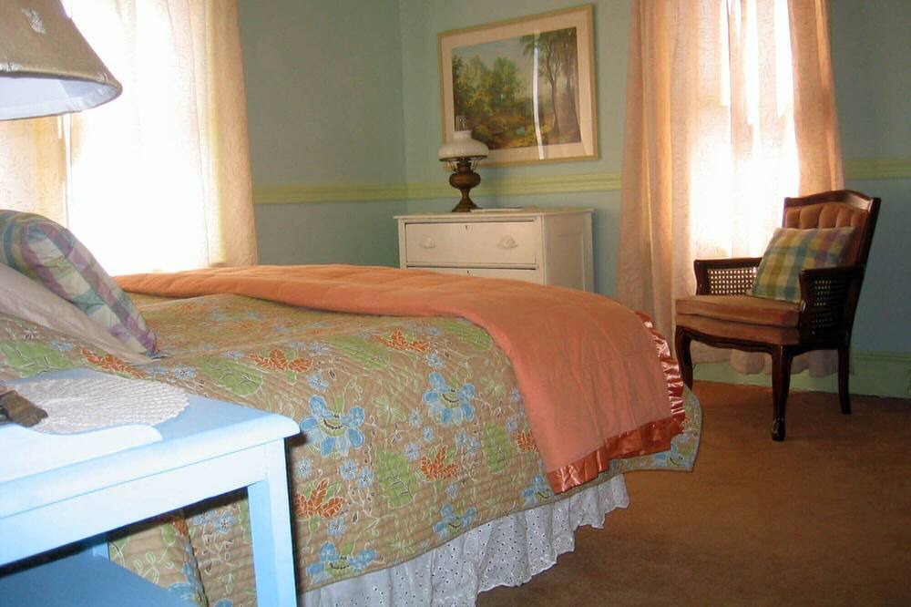 Photo of Bedroom in Green Creek