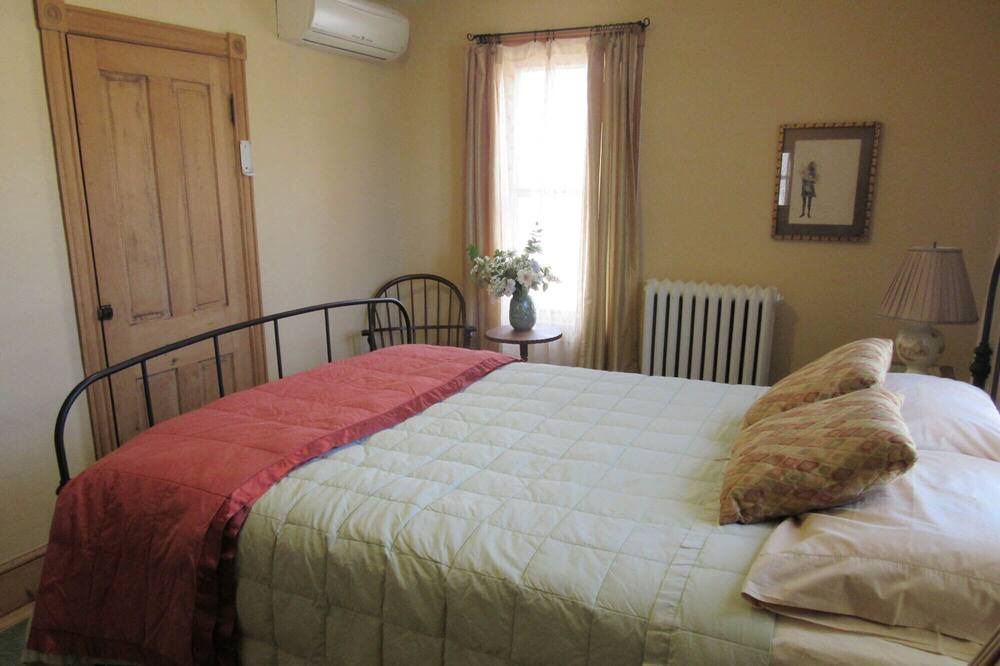 Photo of Bedroom in Green Creek