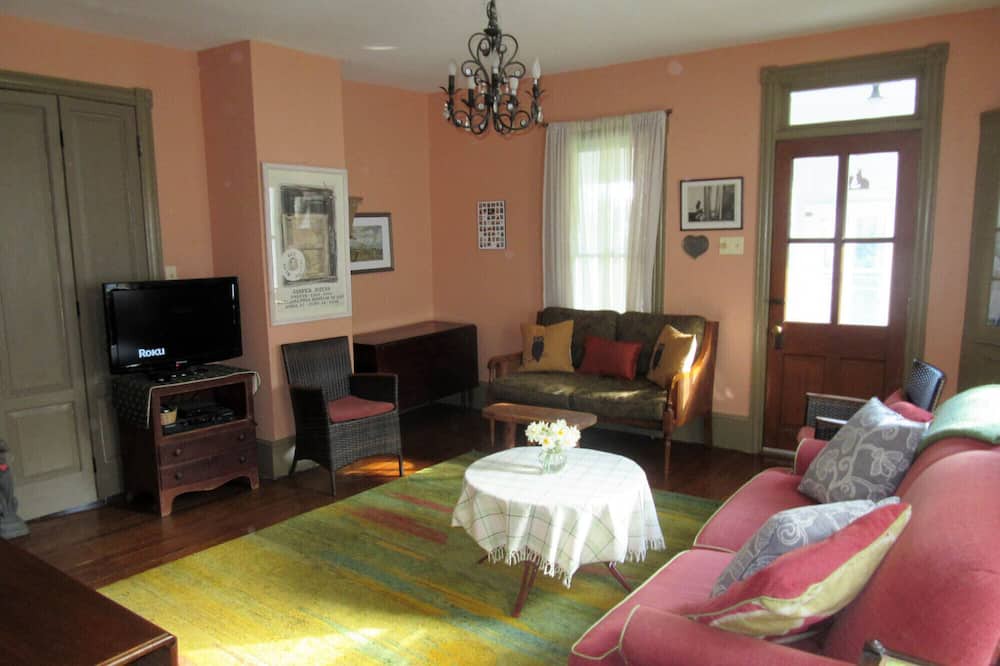 Photo of Livingroom in Green Creek