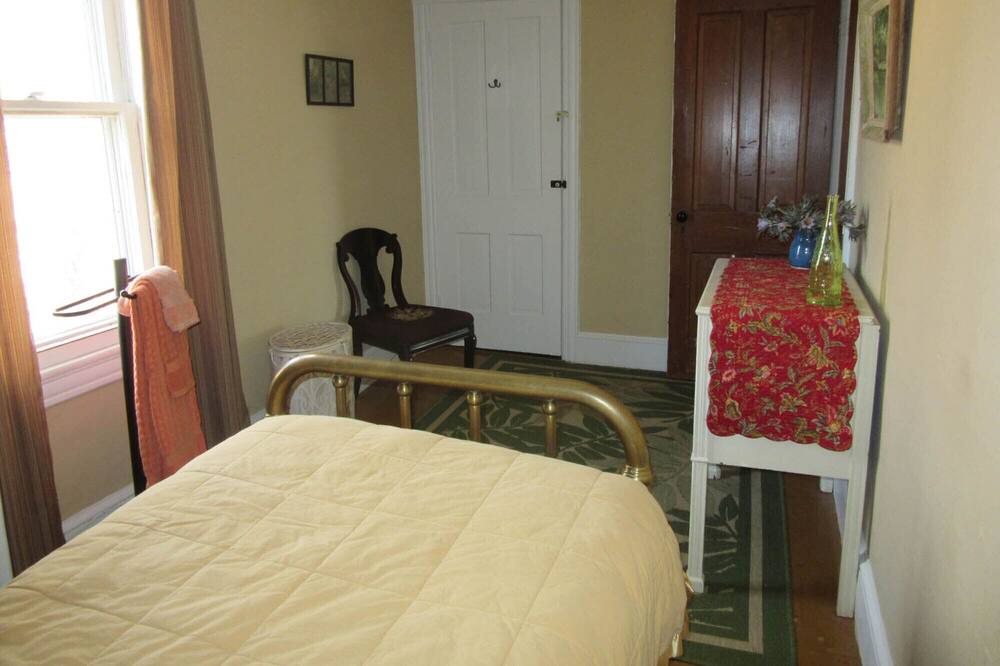 Photo of Bedroom in Green Creek