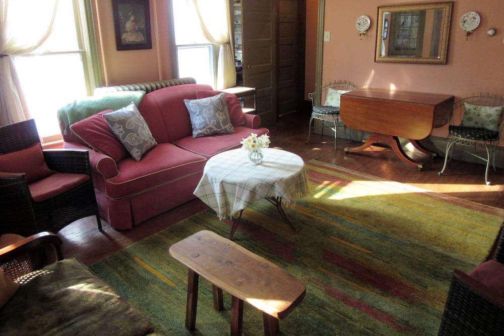 Photo of Livingroom in Green Creek