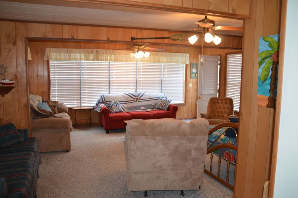Photo of Livingroom in Leesburg