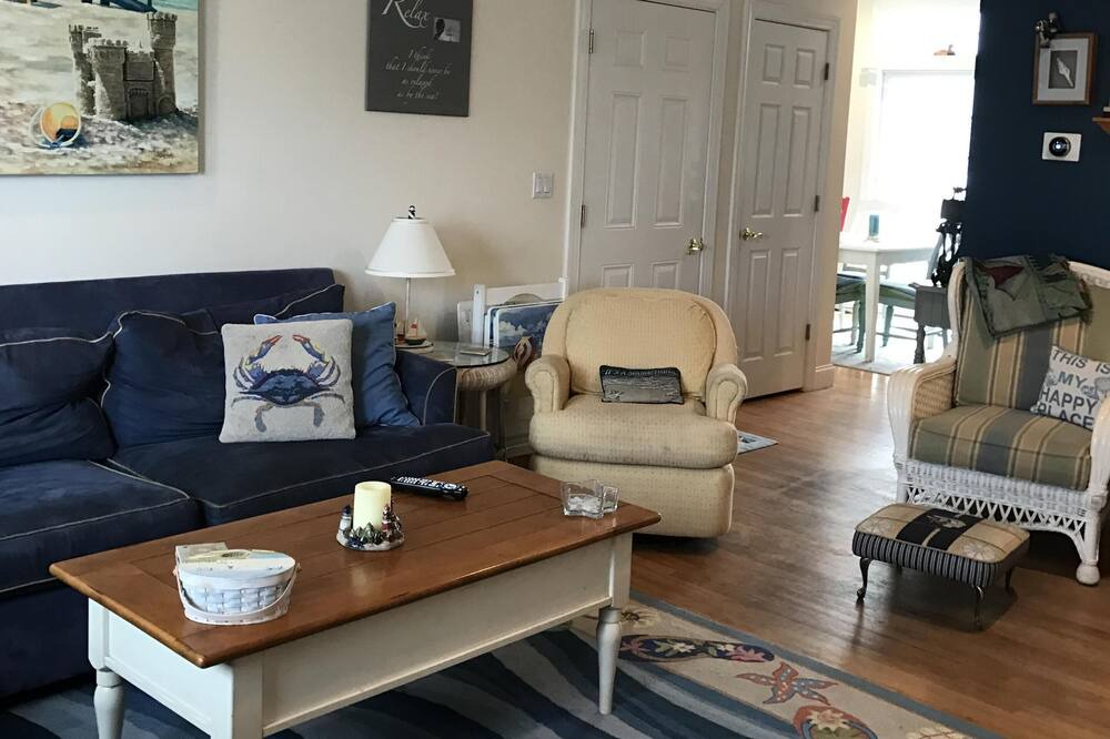 Photo of Livingroom in Normandy Beach