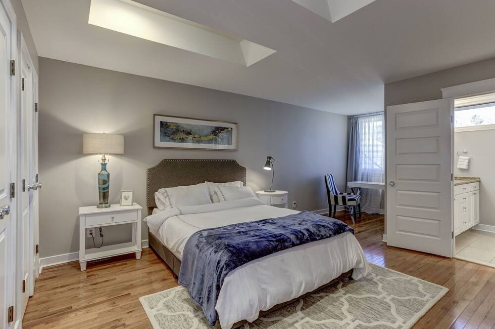 Photo of Bedroom in Annapolis