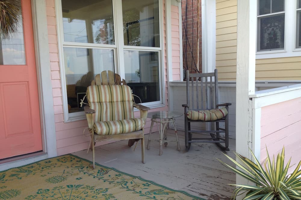 Photo of Outdoor in Issue