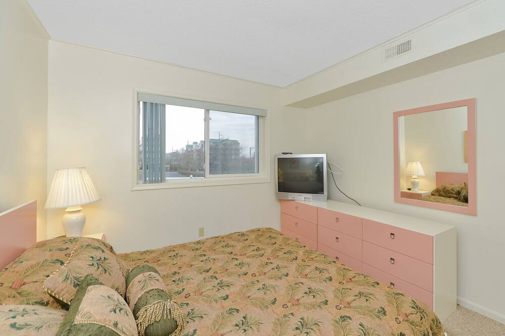 Photo of Bedroom in Midtown Ocean City