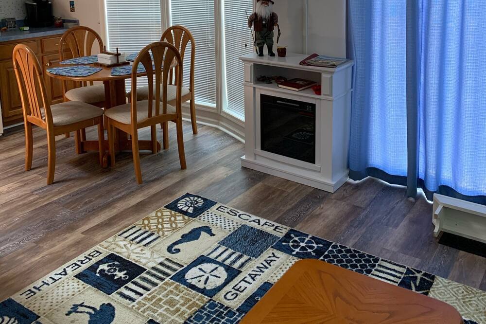 Photo of Livingroom in Ocean Pines