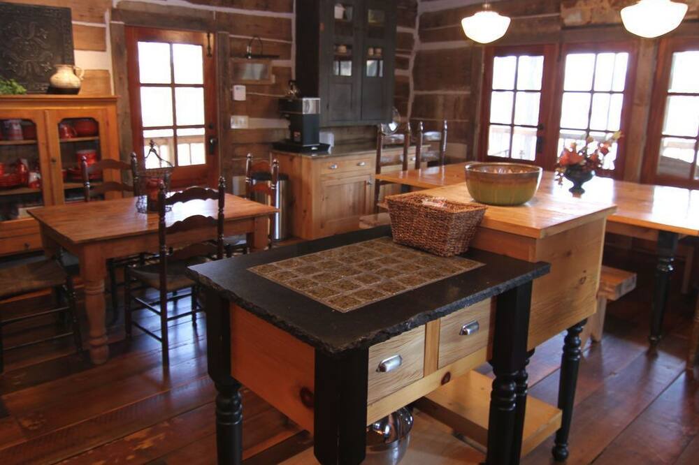 Photo of Kitchen in Guntersville
