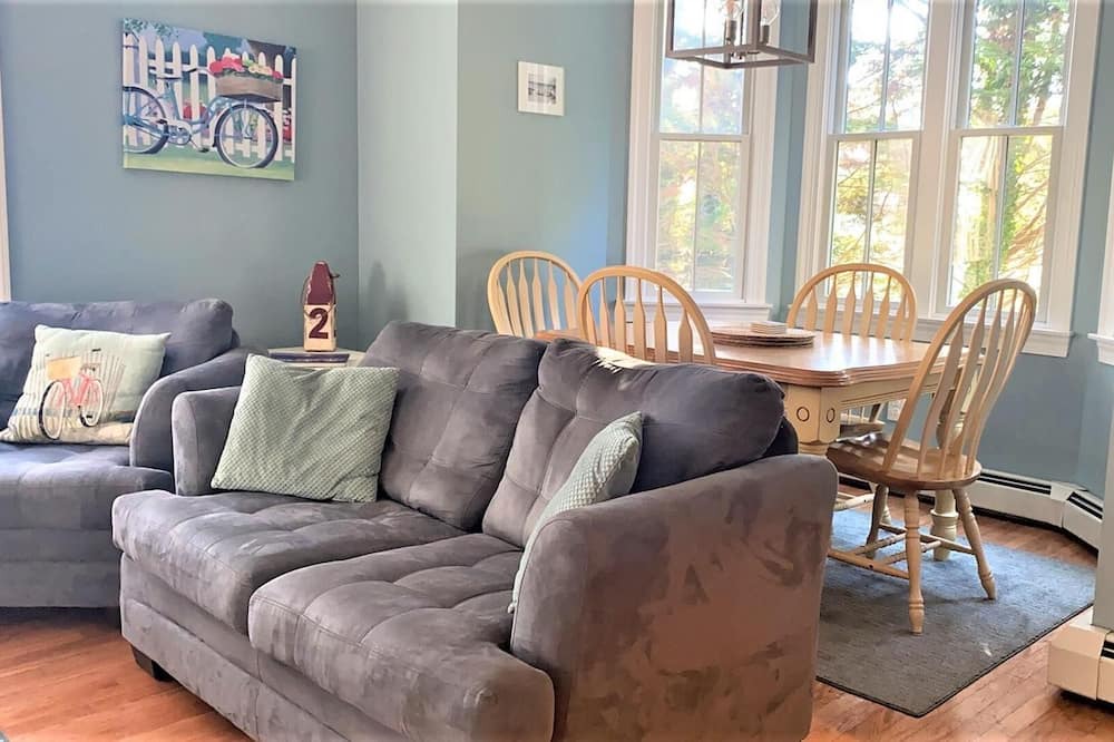 Photo of Bedroom in Village Green