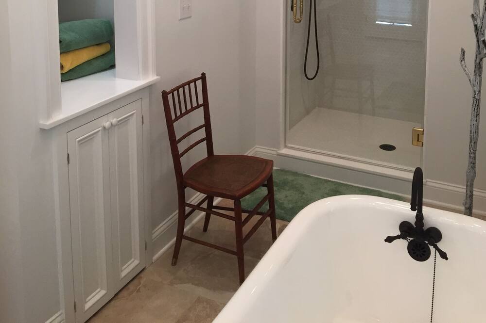 Photo of Bathroom in Bozman