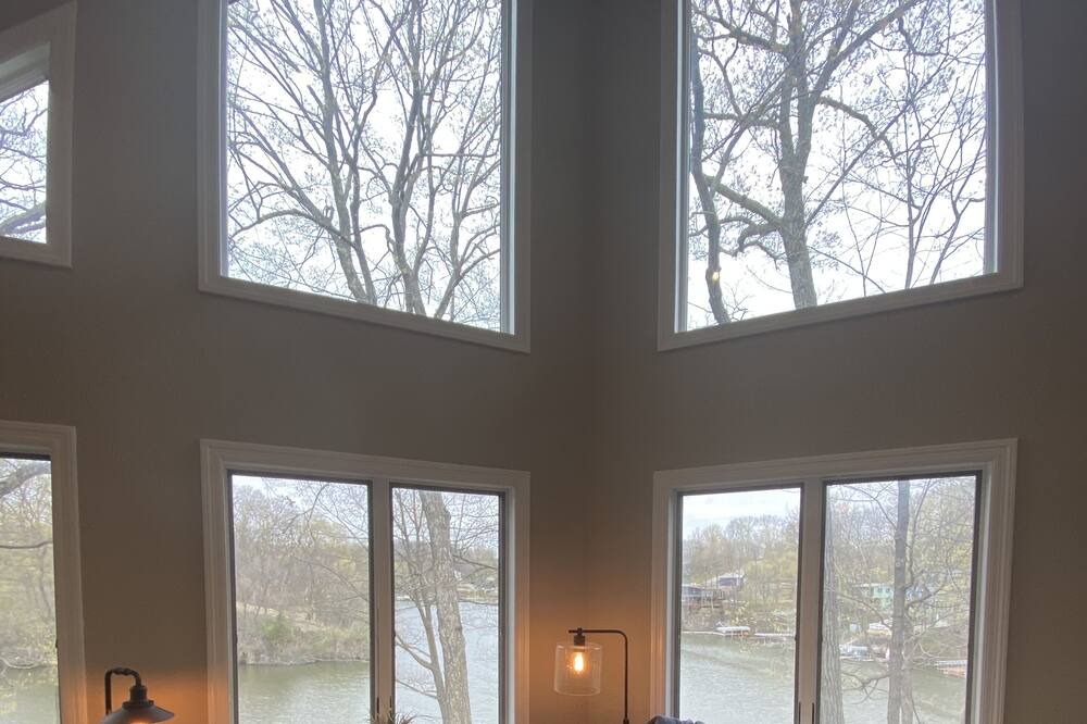 Photo of Livingroom in Langworthy