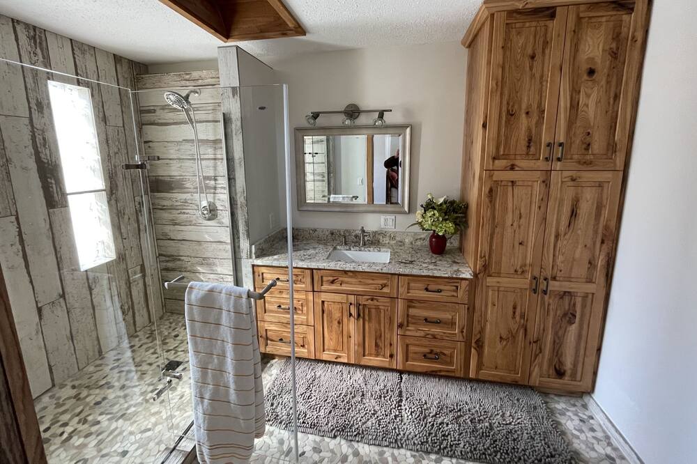 Photo of Bathroom in Langworthy