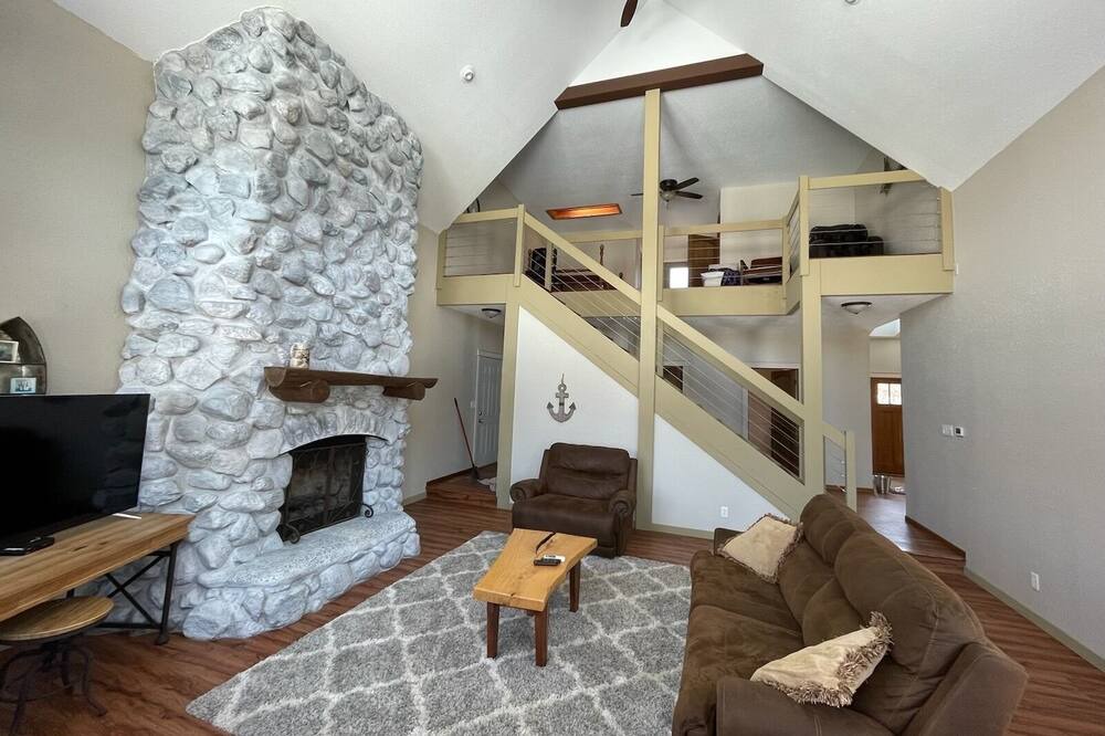 Photo of Livingroom in Langworthy