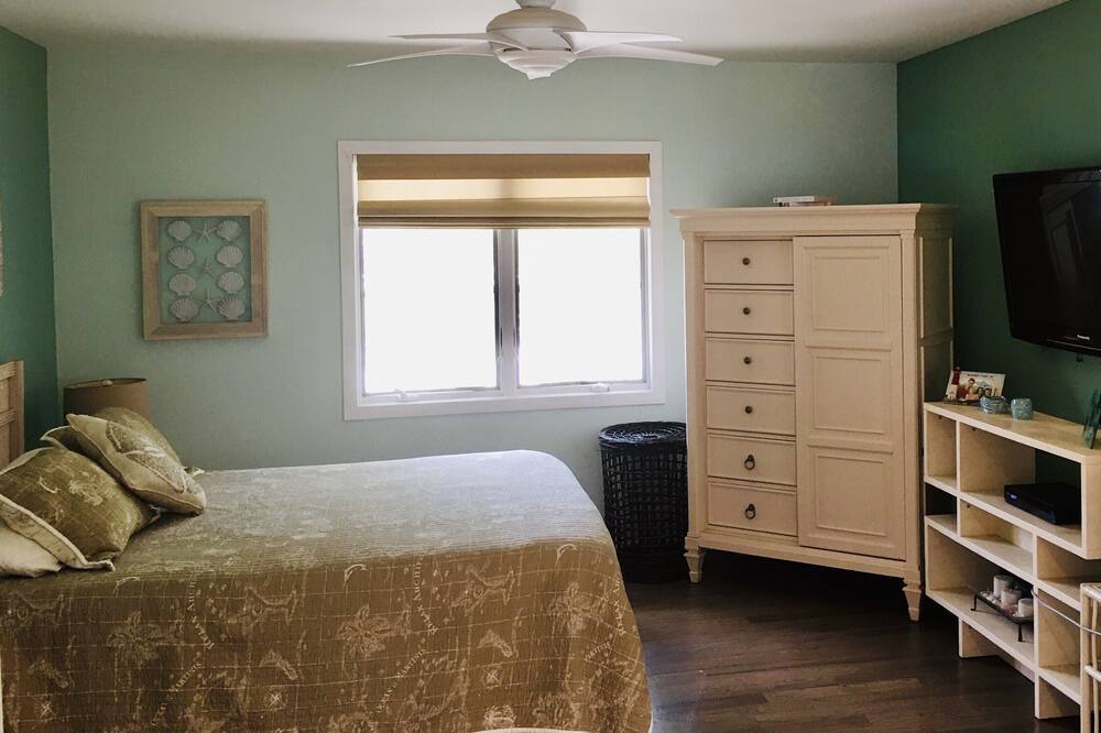 Photo of Bedroom in Loveladies