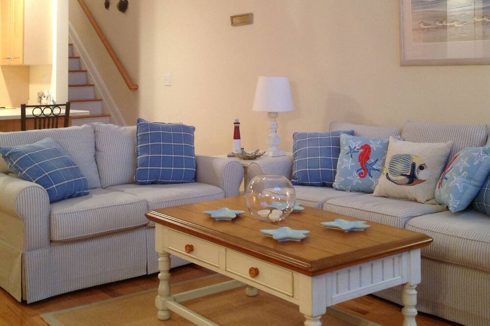 Photo of Livingroom in Seaside Heights
