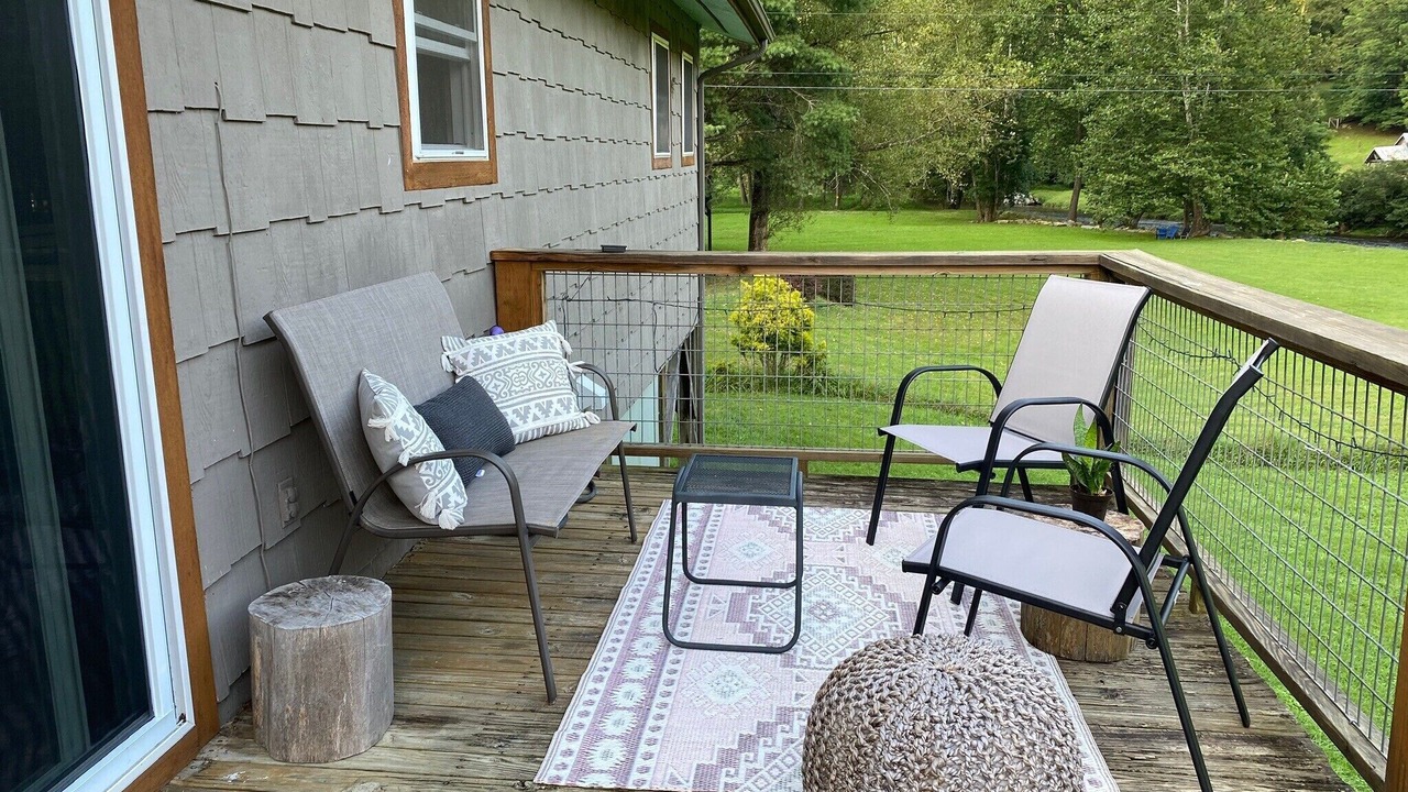 Photo of Outdoor in Sugar Grove