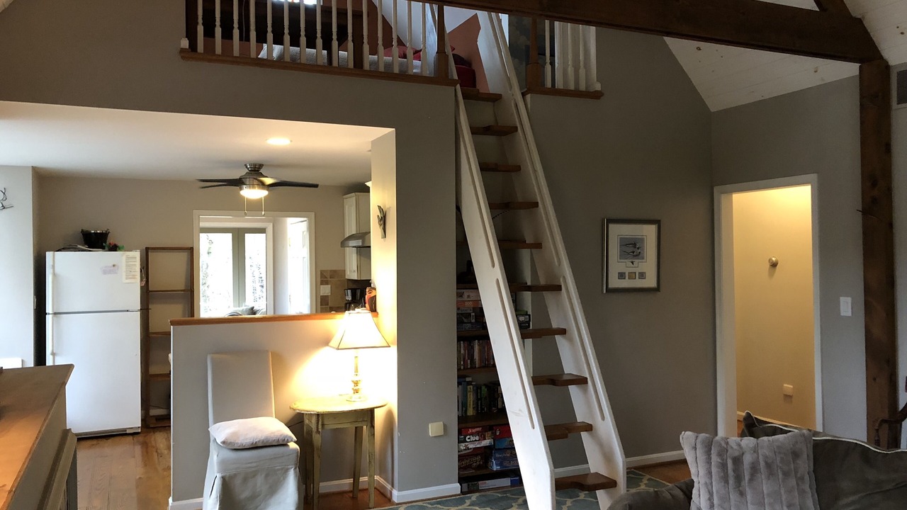 Photo of Livingroom in Bluemont