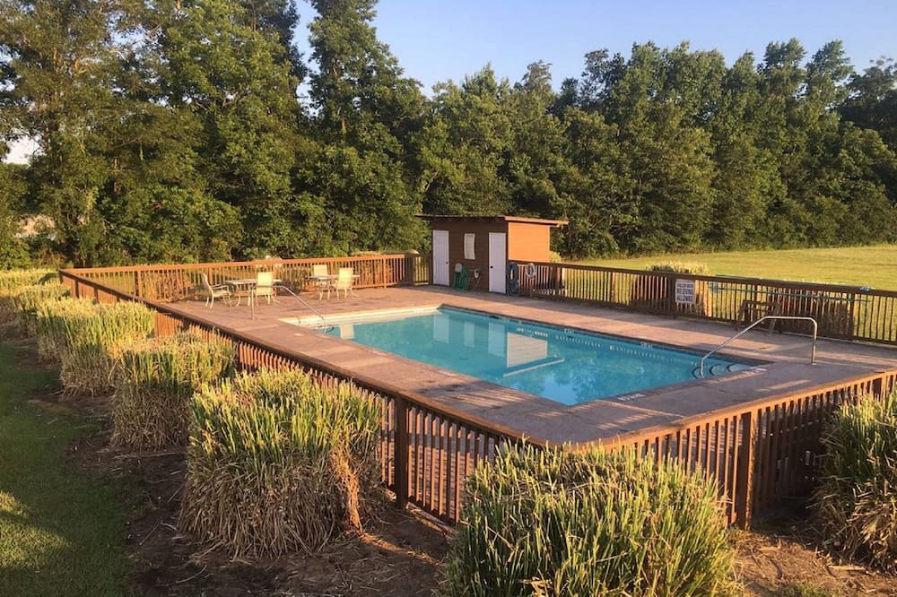 Photo of Outdoor in Floyd Dale