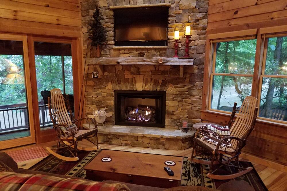 Photo of Livingroom in Ellijay