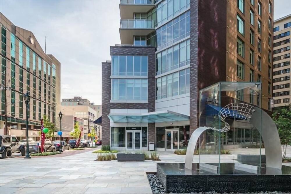 Photo of Outdoor in Woodmont Triangle