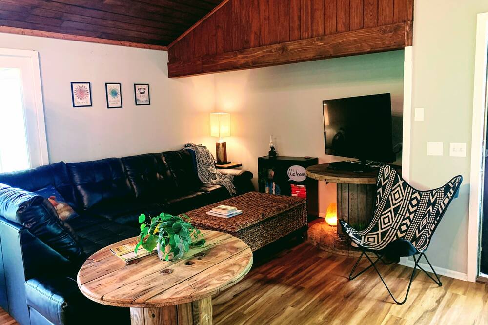 Photo of Livingroom in Rising Fawn