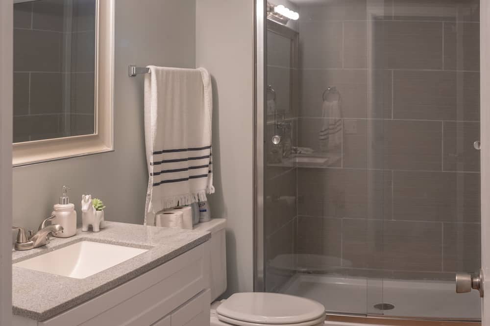 Photo of Bathroom in Rising Fawn
