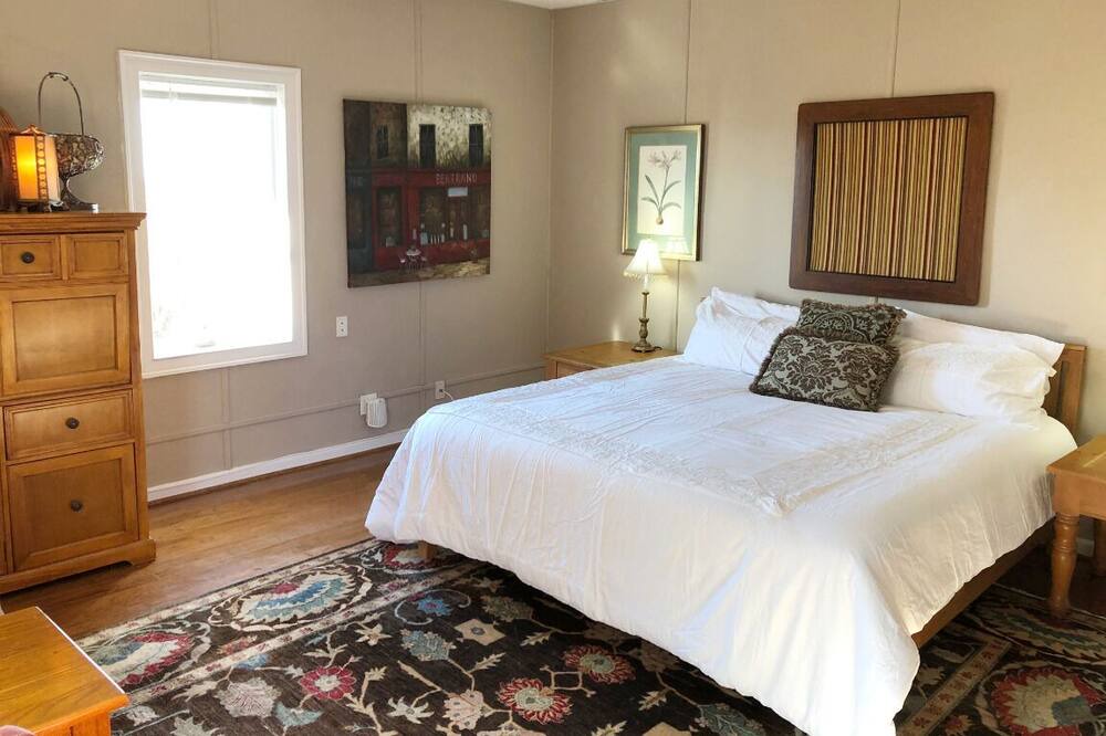 Photo of Bedroom in Marietta