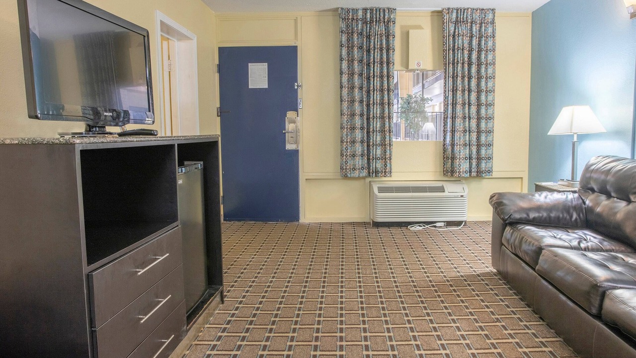 Photo of Bedroom in Cedar Bluff