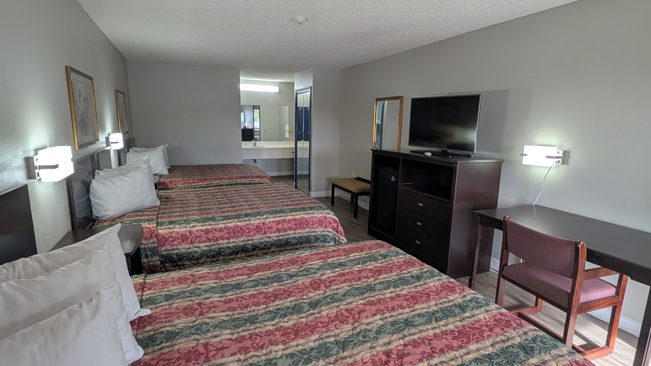 Photo of Bedroom in Adairsville