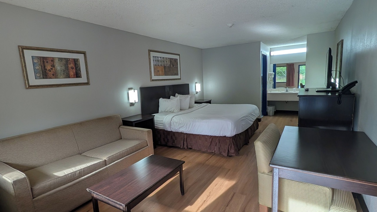 Photo of Bedroom in Adairsville