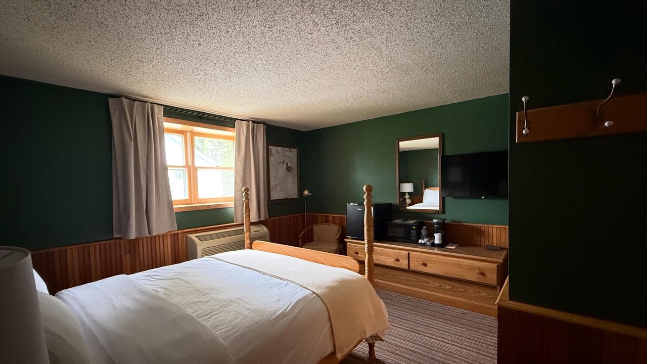 Photo of Bedroom in Amana